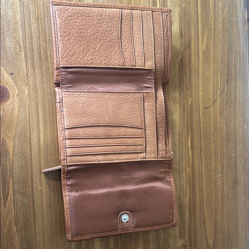 Fossil Tan Leather Wallet - Picture 3 of 3